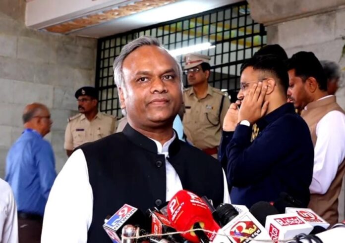 WhatsApp Image 2023-12-06 at 1.48.55 PM