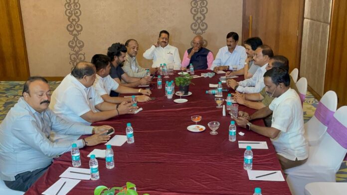 BJP leaders meet Belagavi 2