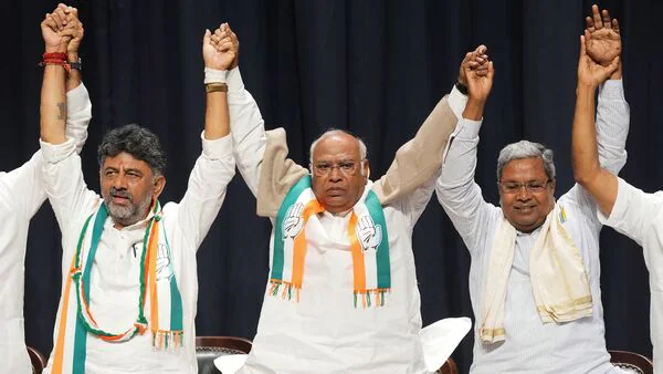 Siddaramaiah's fight with DK Shivakumar is a win for Kharge