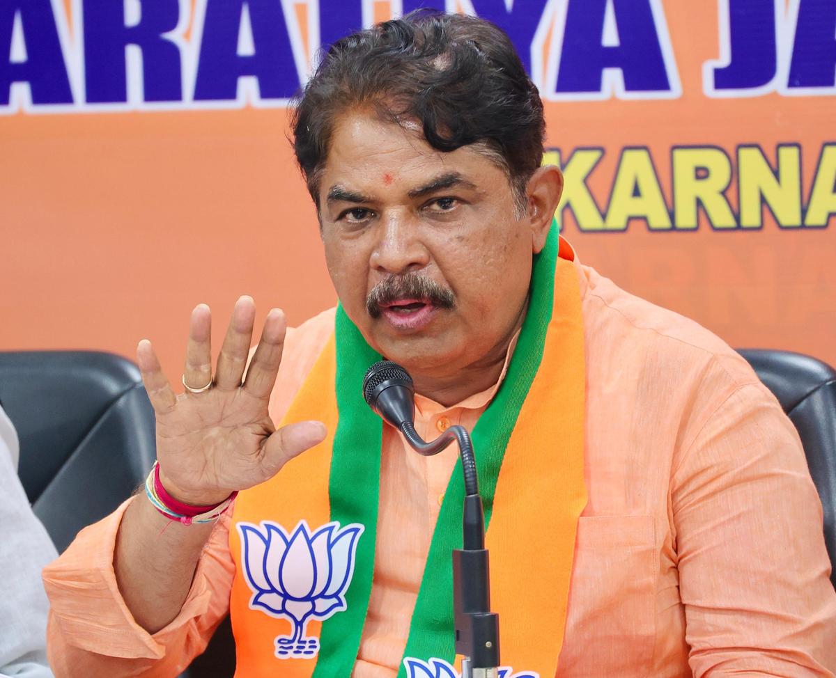 Congress' downfall starts from Chamundi itself.. Ashok warns!