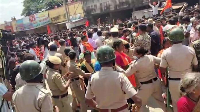 Maddur is a mini Pakistan? No entry in front of the mosque