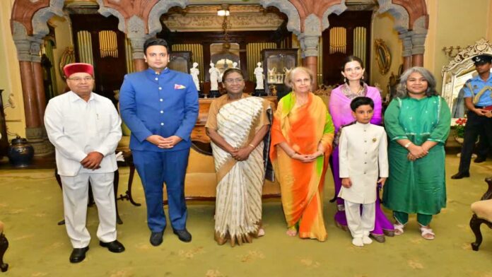 President Murmu at the Palace: Silver Plated Breakfast