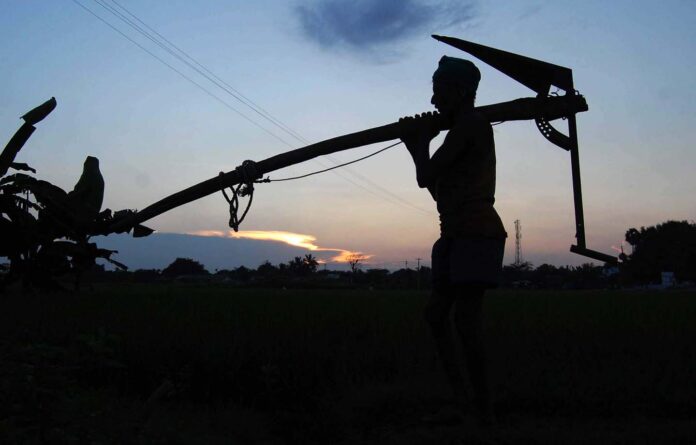 Farmer sets fire to his entire family inside his house