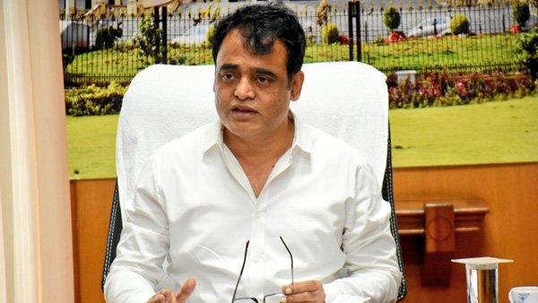 The CM's chair in Congress is a musical chair!