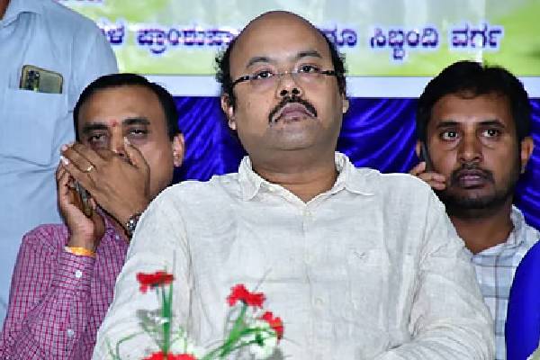 ಯತೀಂದ್ರ