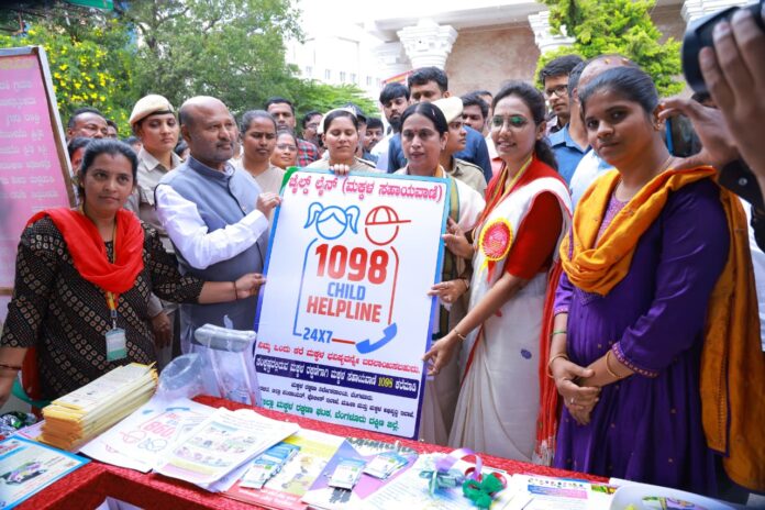 Congress is a guarantee a mega gift for women! Congress is a guarantee a mega gift for women!