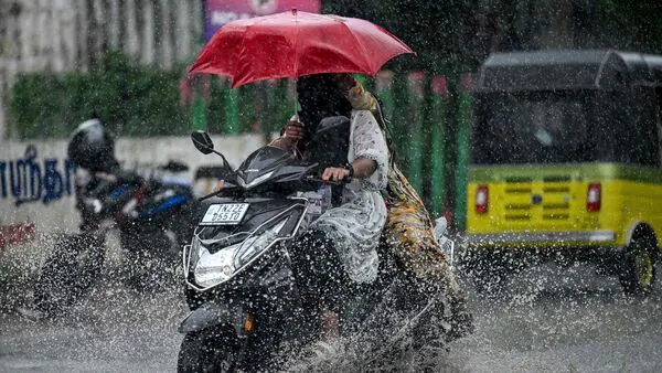 INDIA-WEATHER-RAIN-3_1761447566029_1761447580804_1763267065337