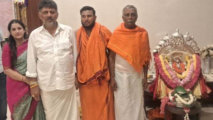 Praying to God for the CM's chair: Kere Ajjayi's throne to DKshi's house