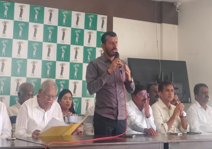 WhatsApp Image 2025-11-04 at 9.07.10 PM