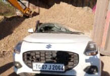 Illegal Sand Tipper Accident in Bidar: ಮರಳು ಮಾಫಿಯಾ ಮತ್ತೆ ಶುರು – ಟಿಪ್ಪರ್ ಉರುಳಿ ಕಾರು ಚೂರುಚೂರು