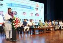 ವಿಶ್ವ ಆದಿವಾಸಿ ದಿನಾಚರಣೆ: ಆದಿವಾಸಿಗಳ ಹಕ್ಕು, ಭೂಮಿ, ಶಿಕ್ಷಣಕ್ಕೆ ಸರ್ಕಾರ ಬದ್ಧ – ಡಿ.ಕೆ. ಶಿವಕುಮಾರ್
