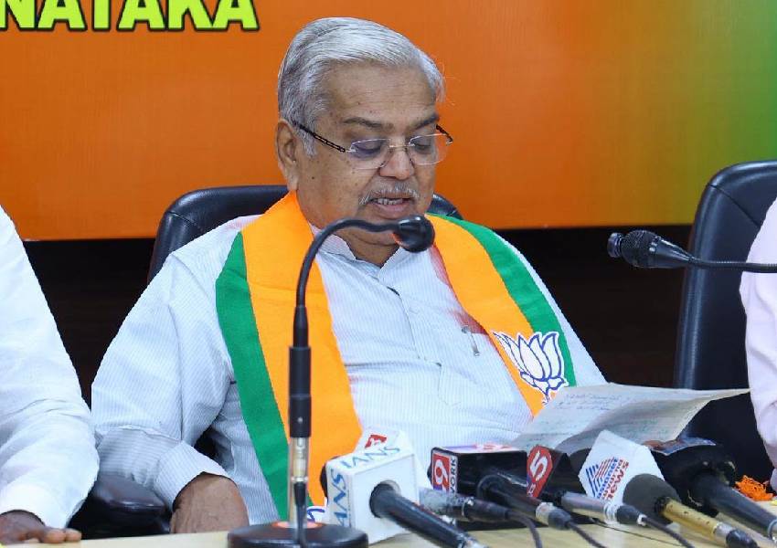 ದಲಿತ ಅಧಿಕಾರಿ ಎಂಬ ಕಾರಣಕ್ಕೆ ಜ್ಞಾನೇಶ್ ಕುಮಾರ್ ಅವರನ್ನು ಕಾಂಗ್ರೆಸ್ ಟಾರ್ಗೆಟ್ ಮಾಡುತ್ತಿದೆ: ಗೋವಿಂದ ಕಾರಜೋಳ