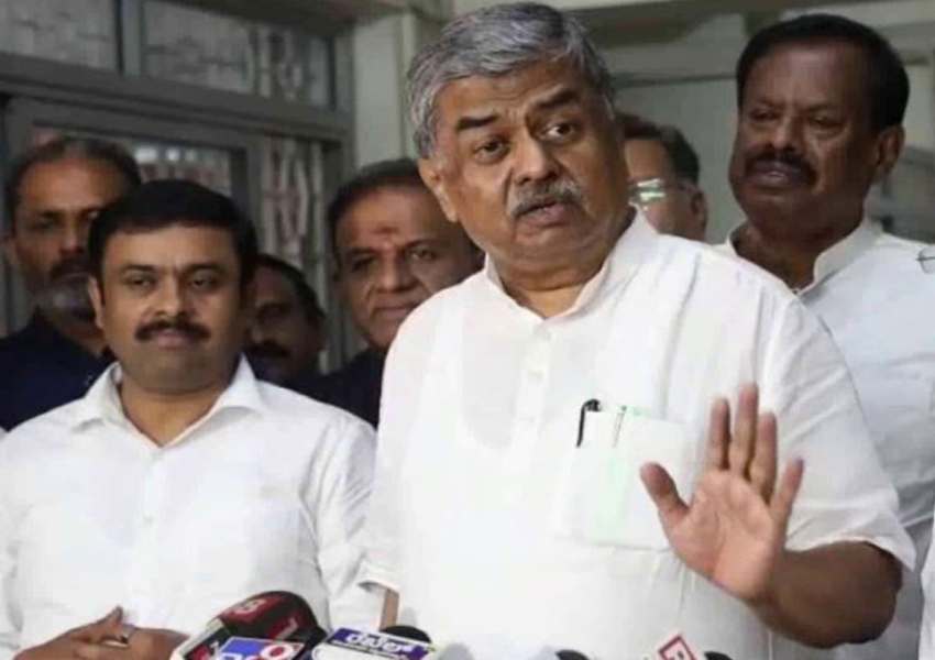 56 ಇಂಚಿನ ಎದೆ ಎಲ್ಲೋಯ್ತು? ಮೋದಿ ವಿರುದ್ಧ ಹರಿಪ್ರಸಾದ್ ಗುಡುಗು!