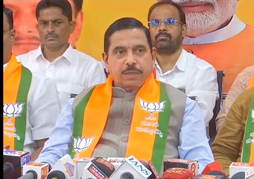 Hubli News: ಜಗತ್ತಿನ ಕಠಿಣ ಸ್ಥಿತಿಯಲ್ಲಿಯೂ ಭಾರತ ಸದೃಢ: ರಾಗಾ ವಿರುದ್ಧ ಕೇಂದ್ರ ಸಚಿವ ಪ್ರಹ್ಲಾದ್ ಜೋಶಿ ಕಿಡಿ