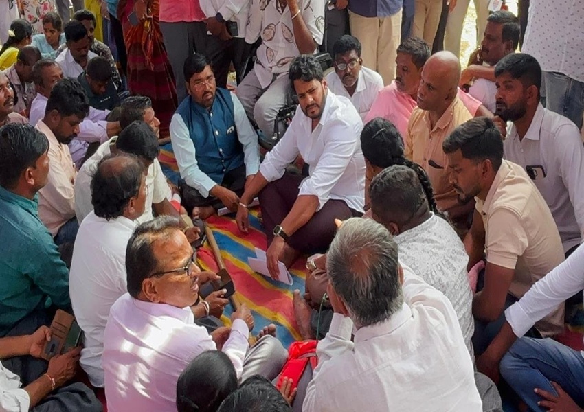 Ramanagara: ನಿಮ್ಮ ಜೊತೆ ದೇವೇಗೌಡರ ಕುಟುಂಬ ಸದಾ ಇರುತ್ತದೆ: ವಿಶೇಷಚೇತನರ ಪ್ರತಿಭಟನೆಗೆ ನಿಖಿಲ್ ಬೆಂಬಲ