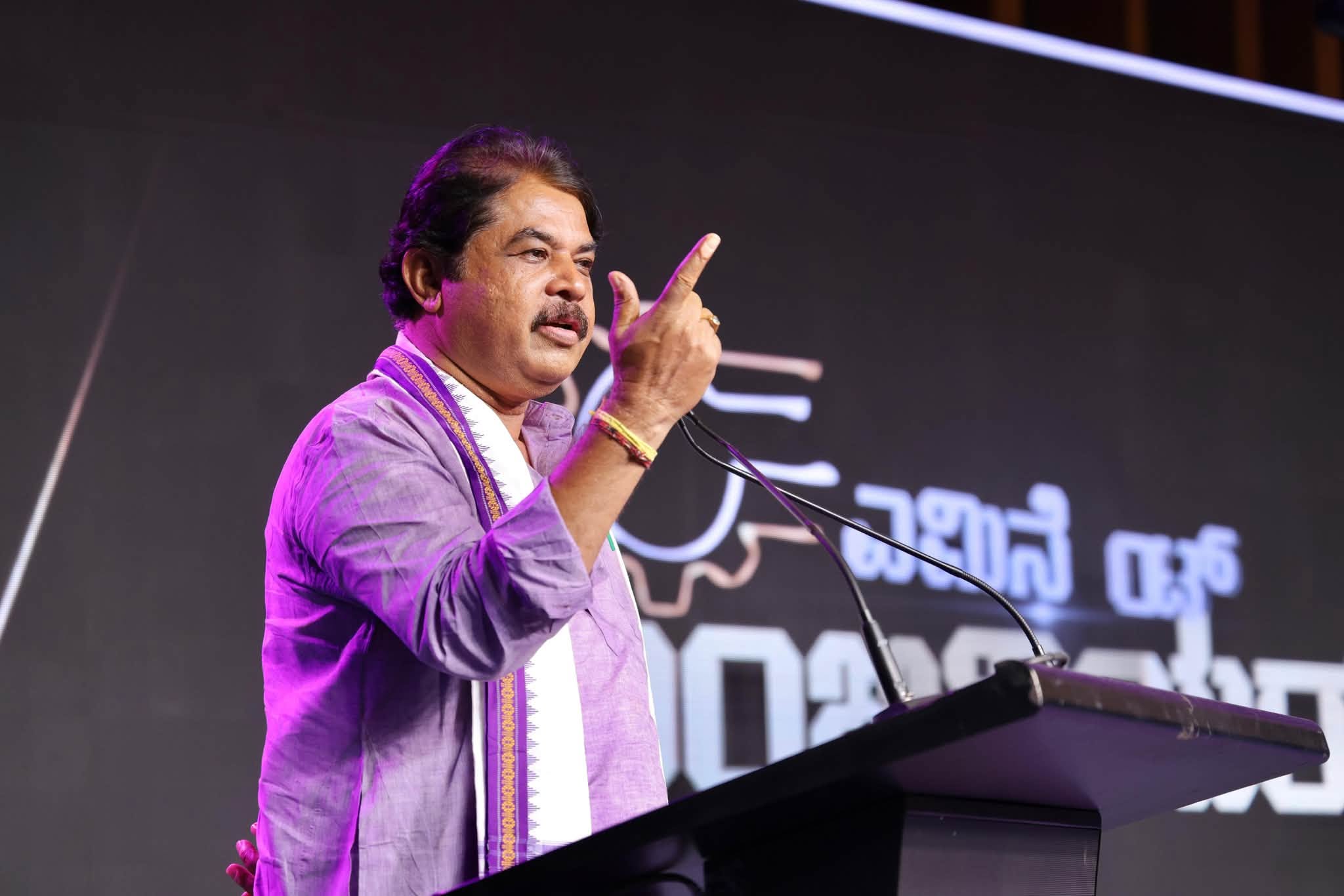 ನನ್ನ ಬಳಿಯೂ 3 ಹನಿಟ್ರ್ಯಾಪ್ ವಿಡಿಯೋ ಇದೆ – ಆರ್. ಅಶೋಕ್!